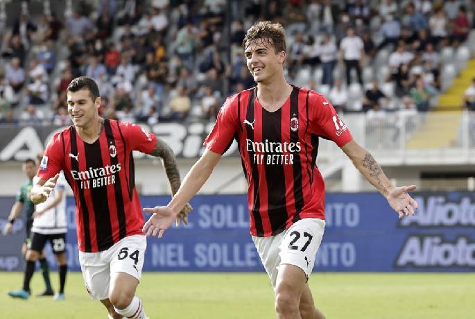 Soi k&egrave;o chẵn/lẻ AC Milan vs Spezia, 0h30 ng&agrave;y 18/1