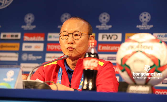 HLV Park Hang-seo mang tin vui cho người h&acirc;m mộ b&oacute;ng đ&aacute; Việt Nam