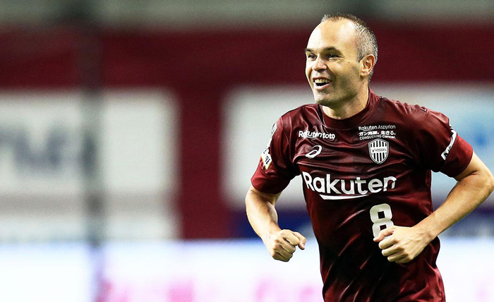 Iniesta tiết lộ sự thật kh&oacute; tin về b&oacute;ng đ&aacute; Nhật Bản