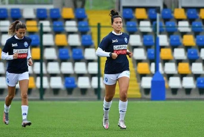 Cầu thủ Việt Kiều của Napoli muốn kho&aacute;c &aacute;o ĐT Việt Nam l&agrave; ai?