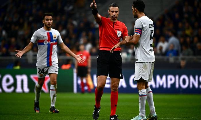 Dự đo&aacute;n, soi k&egrave;o thẻ v&agrave;ng Barcelona vs MU, 0h45 ng&agrave;y 17/2