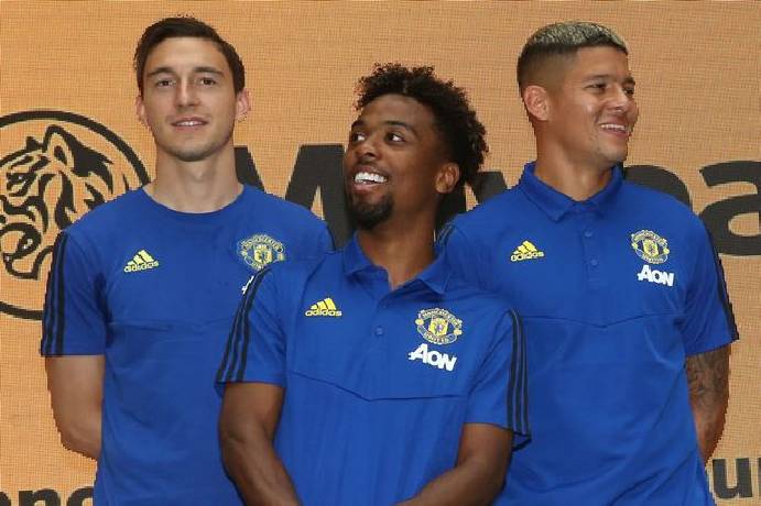 Cựu sao trẻ MU 'hạnh ph&uacute;c v&agrave; sụp đổ' khi rời Old Trafford