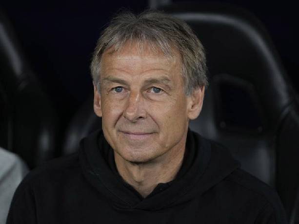 LĐBĐ H&agrave;n Quốc đề nghị sa thải HLV Klinsmann