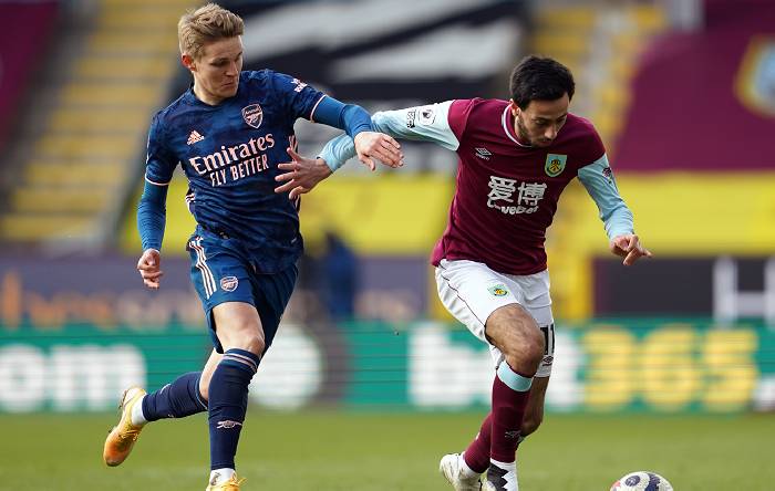 Soi k&egrave;o g&oacute;c Burnley vs Arsenal, 22h00 ng&agrave;y 17/2