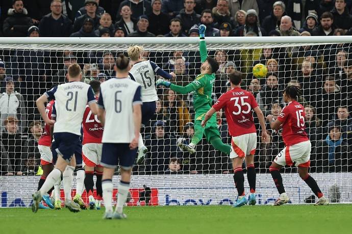 Soi k&egrave;o phạt g&oacute;c Tottenham vs MU, 23h30 ng&agrave;y 16/2