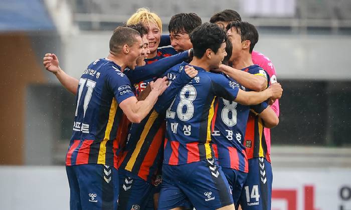 Nhận định, soi k&egrave;o Busan Transportation vs Suwon FC, 17h00 ng&agrave;y 16/4: Biết đ&acirc;u bất ngờ