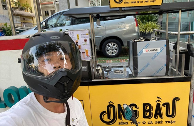 C&ocirc;ng Phượng h&ugrave;n vốn với Đ&ocirc;ng Triều, mở nh&agrave; h&agrave;ng ở TP.HCM