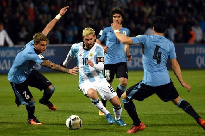 Dự đo&aacute;n, soi k&egrave;o thẻ v&agrave;ng Argentina vs Uruguay, 7h00 ng&agrave;y 19/6