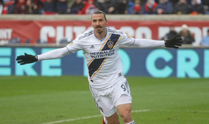 Zlatan Ibrahimovic để ngỏ khả năng trở lại Ajax