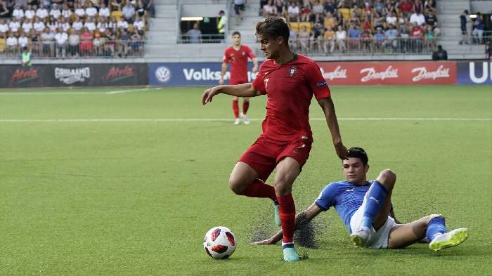 Soi k&egrave;o phạt g&oacute;c U19 Bồ Đ&agrave;o Nha vs U19 Italia, 2h ng&agrave;y 17/7