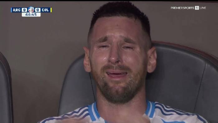 Messi kh&oacute;c nức nở rời s&acirc;n, Argentina bảo vệ th&agrave;nh c&ocirc;ng chức v&ocirc; địch Copa America