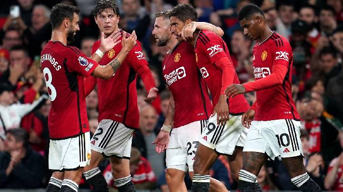 'Si&ecirc;u hậu vệ' của Bayern c&ocirc;ng khai tỏ t&igrave;nh với Man United