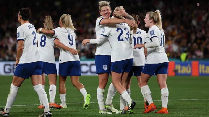 Soi k&egrave;o phạt g&oacute;c nữ &Uacute;c vs nữ Anh, 17h00 ng&agrave;y 16/8