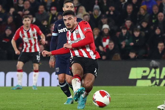 Soi k&egrave;o phạt g&oacute;c Southampton vs West Ham, 20h00 ng&agrave;y 16/10