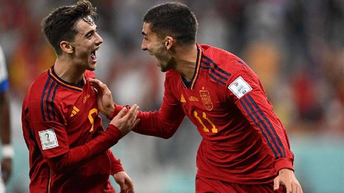 Soi k&egrave;o phạt g&oacute;c T&acirc;y Ban Nha vs Serbia, 01h45 ng&agrave;y 16/10