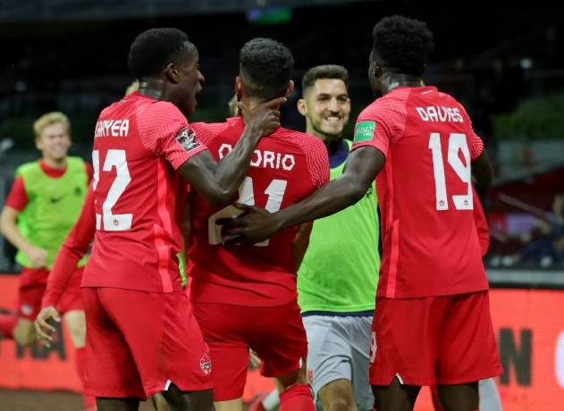 Đội h&igrave;nh ra s&acirc;n ch&iacute;nh thức Canada vs Mexico, 9h05 ng&agrave;y 17/11 (cập nhật)