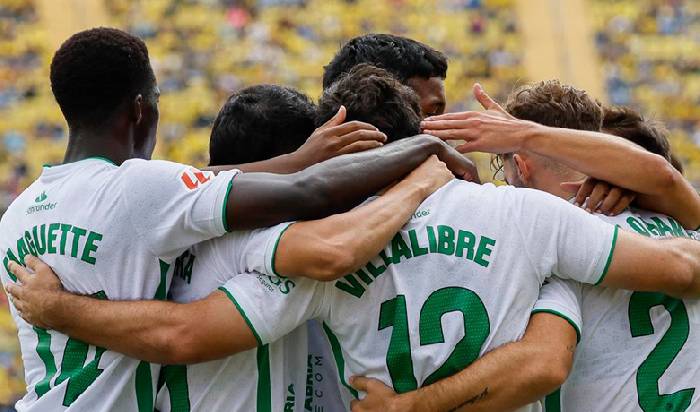 K&egrave;o v&agrave;ng b&oacute;ng đ&aacute; Racing Santander vs Granada, 03h00 ng&agrave;y 16/11: Trở lại đỉnh bảng