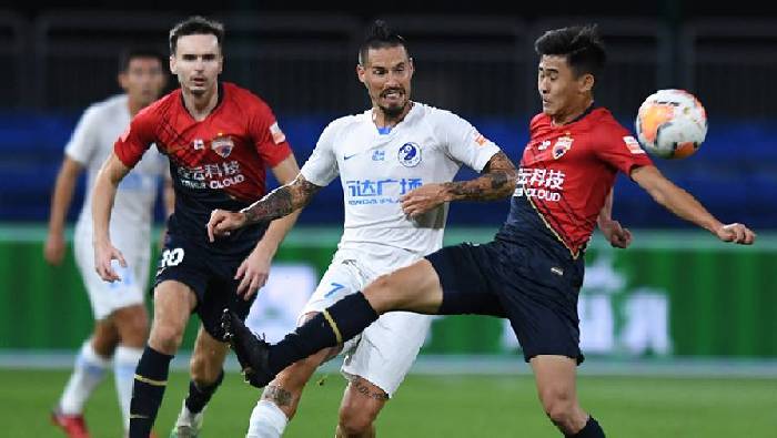 Soi k&egrave;o phạt g&oacute;c Shanghai Port vs Guangzhou City, 19h ng&agrave;y 16/12