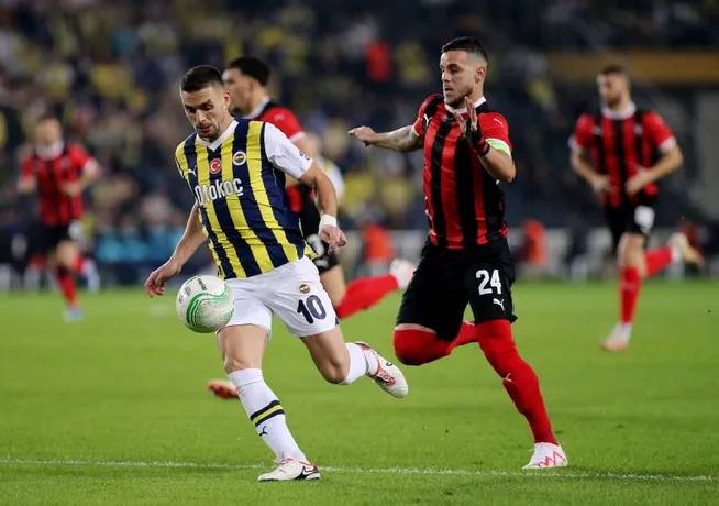 Nhận định, soi k&egrave;o Fenerbahce vs Istanbul Basaksehir, 23h00 ng&agrave;y 15/12: Trận thắng thứ 6