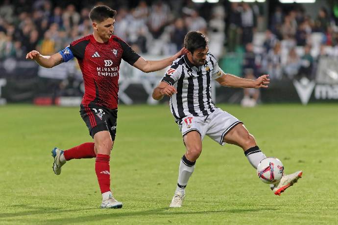 Nhận định, soi k&egrave;o Castellon vs Mirandes, 2h30 ng&agrave;y 16/12: &Aacute;p đảo