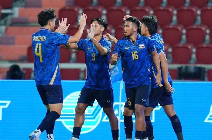 U22 Th&aacute;i Lan thắng vất vả Malaysia d&ugrave; đ&aacute; hơn người