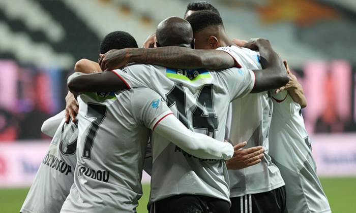 Besiktas vs Galatasaray, 23h ng&agrave;y 17/1: Vondafone Park di dễ kh&oacute; về