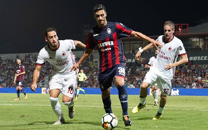 Soi k&egrave;o nh&agrave; c&aacute;i h&ocirc;m nay 17/1: Crotone vs Benevento