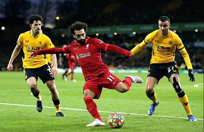 Soi k&egrave;o phạt g&oacute;c Wolves vs Liverpool, 2h45 ng&agrave;y 18/1