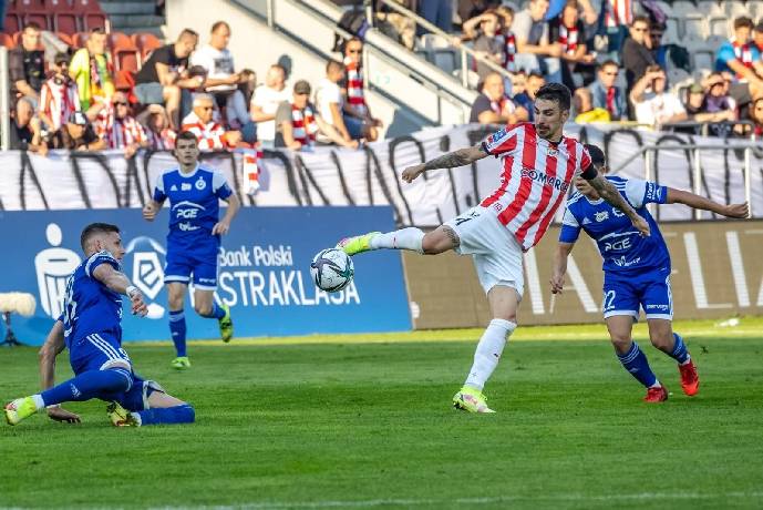 K&egrave;o xi&ecirc;n thơm nhất h&ocirc;m nay 17/2: Cracovia vs Stal Mielec