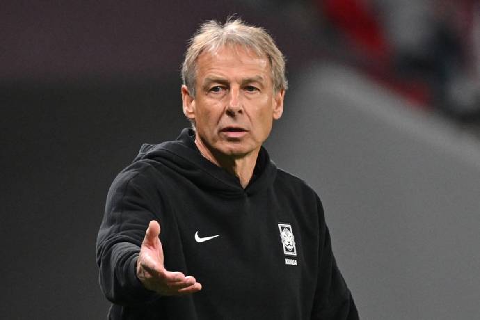 B&aacute;o H&agrave;n Quốc tập trung c&ocirc;ng k&iacute;ch HLV Klinsmann
