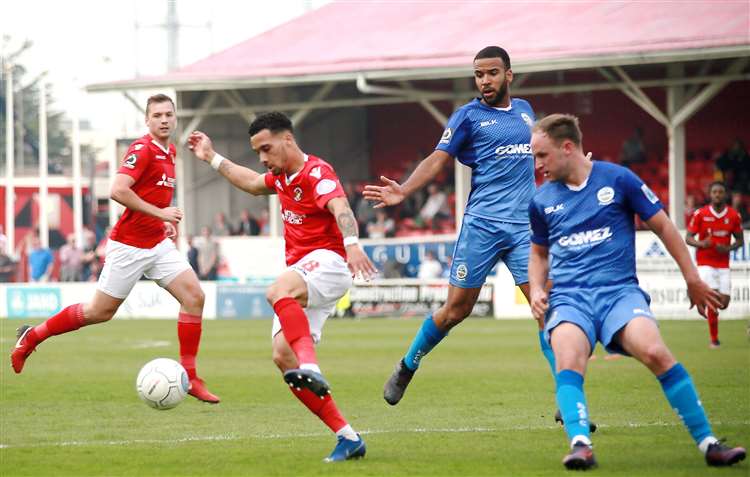 Nhận định b&oacute;ng đ&aacute; Eastleigh vs Dover Athletic, 2h45 ng&agrave;y 18/3