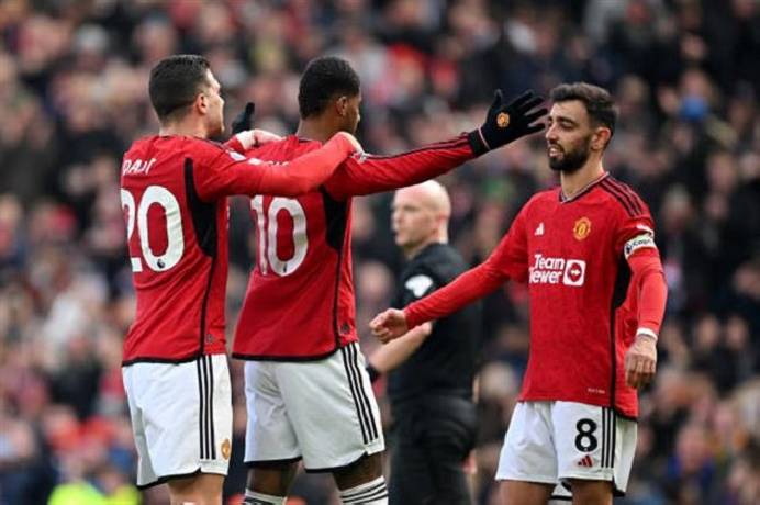 Soi k&egrave;o hiệp 1 MU vs Liverpool, 22h30 ng&agrave;y 17/3