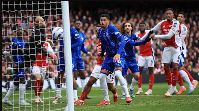 Đ&aacute;nh bại Chelsea, Arsenal thu hẹp khoảng c&aacute;ch với Liverpool