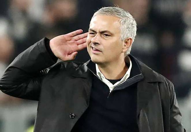 Xavi tuy&ecirc;n bố thua cũng phải đẹp, Mourinho ph&aacute;n thẳng một c&acirc;u xanh rờn