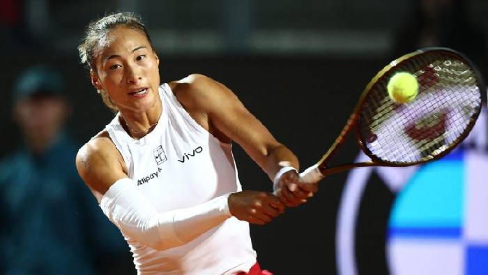 Tay vợt Trung Quốc Qinwen thua đ&aacute;ng tiếc Gauff, lỡ hẹn với chung kết Rome Masters
