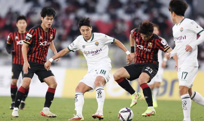 Nhận định, soi k&egrave;o FC Seoul vs Gangwon FC, 17h30 ng&agrave;y 17/6: Đội kh&aacute;ch l&uacute;n s&acirc;u