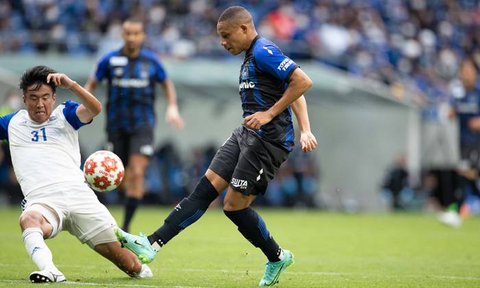 Ph&acirc;n t&iacute;ch k&egrave;o hiệp 1 Avispa Fukuoka vs Gamba Osaka, 16h30 ng&agrave;y 17/7