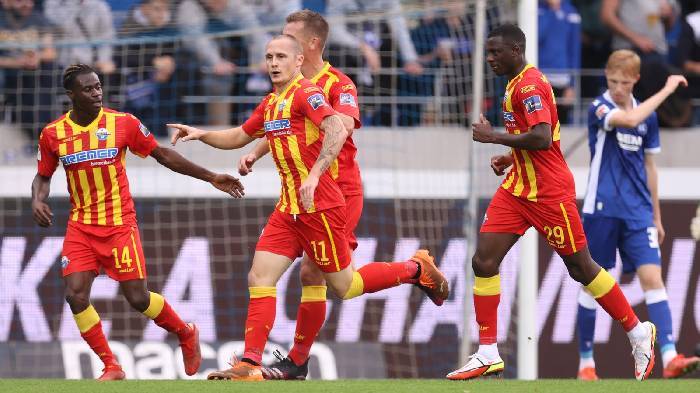 Ph&acirc;n t&iacute;ch k&egrave;o hiệp 1 Paderborn vs Karlsruher, 18h30 ng&agrave;y 17/7