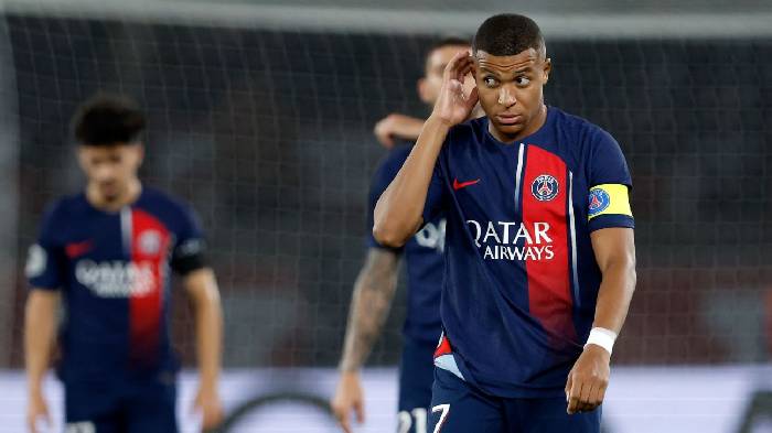 Tặng Mbappe một m&oacute;n qu&agrave; đặc biệt, PSG vẫn phải nhận tr&aacute;i đắng