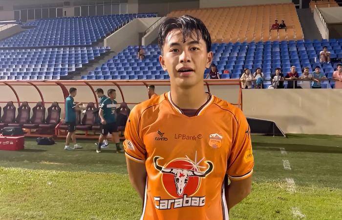 Trần Gia Bảo, thần đồng 16 tuổi của HAGL, lập 2 kỷ lục V-League l&agrave; ai?