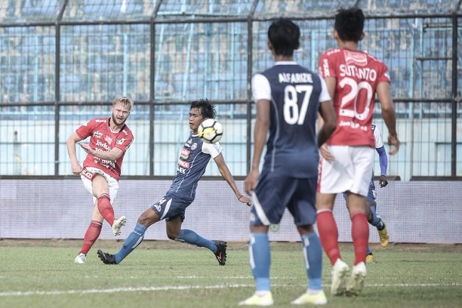 Nhận định b&oacute;ng đ&aacute; Arema vs Bali United, 15h30 ng&agrave;y 16/12: Chiến đấu v&igrave; danh dự
