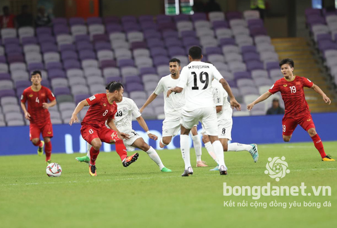 Hai cầu thủ khỏe nhất tuyển Việt Nam bị kiểm tra doping sau trận thắng Yemen