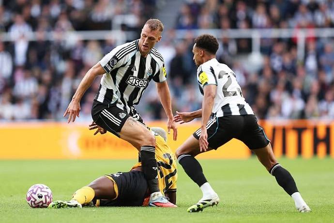Si&ecirc;u m&aacute;y t&iacute;nh dự đo&aacute;n Wolves vs Newcastle, 21h00 ng&agrave;y 18/1