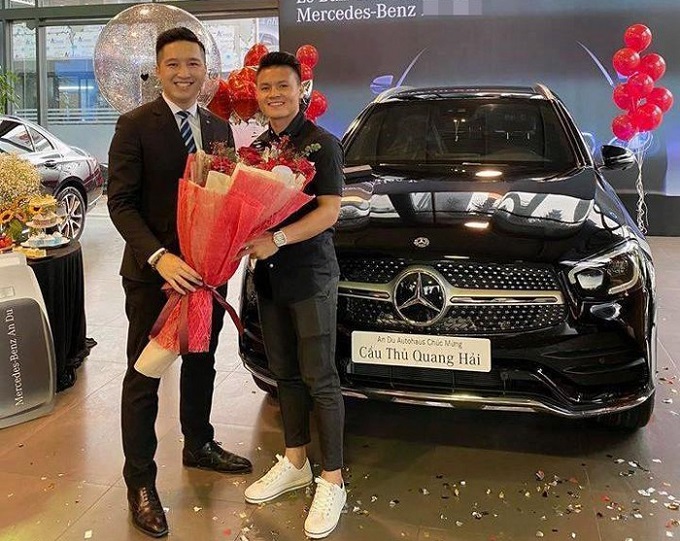 V.League 2020 tạm nghỉ, Quang Hải tranh thủ tậu xế hộp&nbsp;