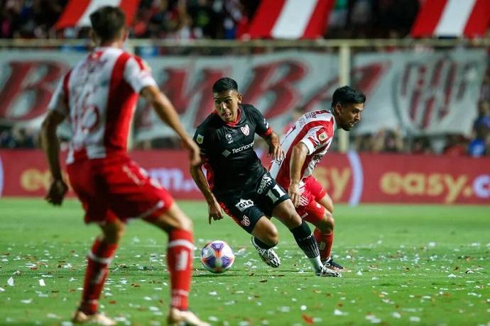 Nhận định, soi k&egrave;o Union Santa Fe vs Banfield, 5h00 ng&agrave;y 18/3: Tận dụng cơ hội