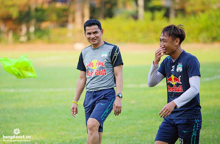 B&aacute;o Th&aacute;i Lan chỉ ra l&yacute; do HAGL kh&oacute; thắng H&agrave; Nội