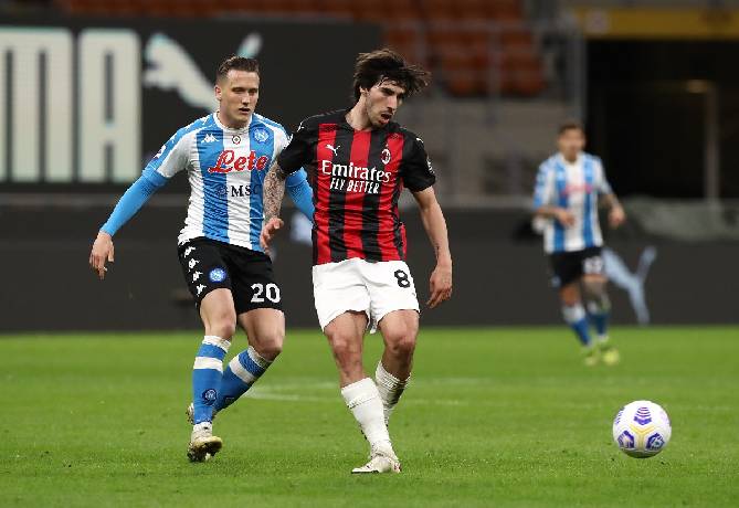 Soi k&egrave;o phạt g&oacute;c Napoli vs Milan, 02h00 ng&agrave;y 19/4