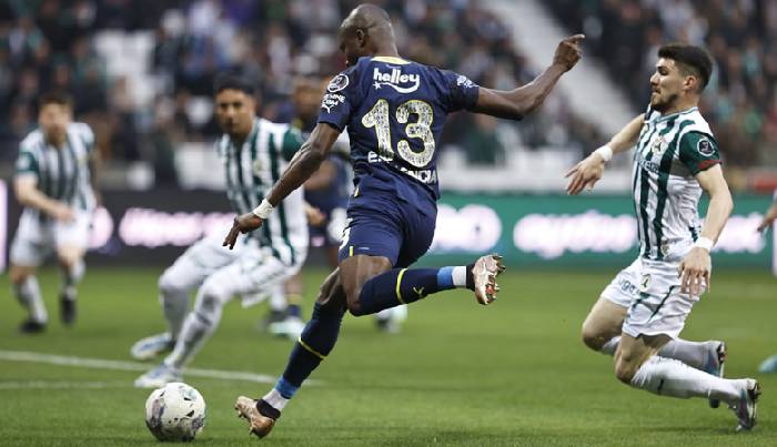 Soi k&egrave;o phạt g&oacute;c Fenerbahce vs Trabzonspor, 00h00 ng&agrave;y 19/5