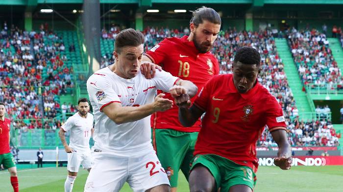 Soi k&egrave;o g&oacute;c Bồ Đ&agrave;o Nha vs CH S&eacute;c, 02h00 ng&agrave;y 19/6: Chiếu tr&ecirc;n &aacute;p đảo