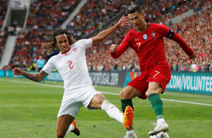 Soi k&egrave;o hiệp 1 Bồ Đ&agrave;o Nha vs CH S&eacute;c, 02h00 ng&agrave;y 19/6: K&egrave;o tr&ecirc;n s&aacute;ng nước